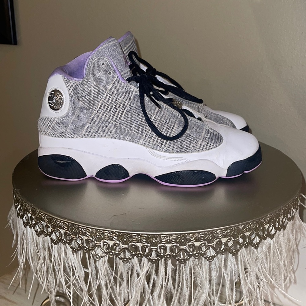 2021 Nike Air Jordan 13 XIII Retro Houndstooth Lilac Size 7Y (DN3938-015)